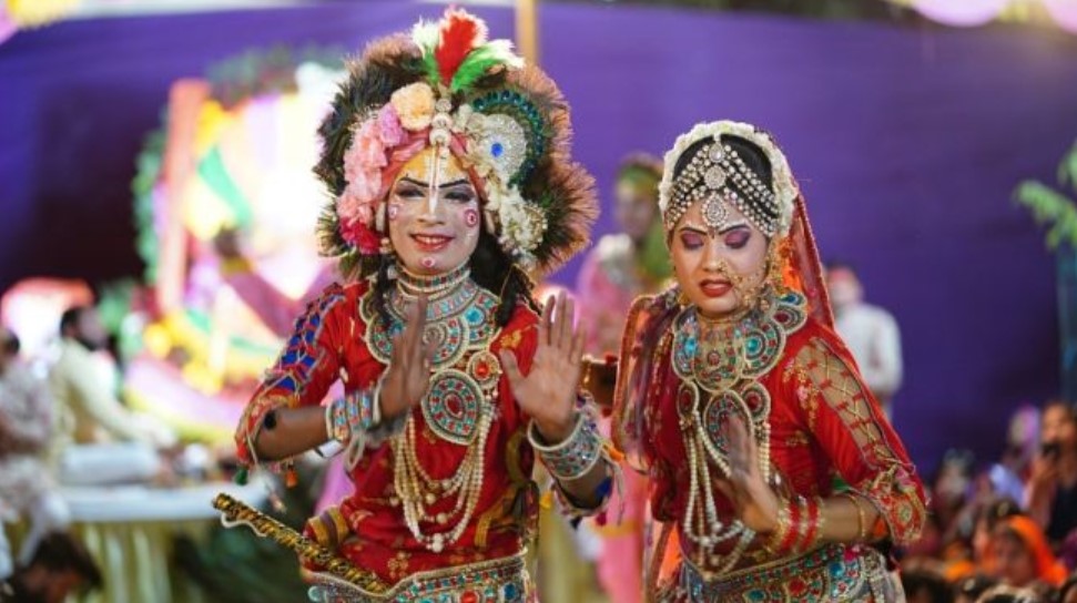 Little India: Harga Tiket, Waktu Operasi & Aktiviti (2026) 6 Menghadiri Perayaan Festival India