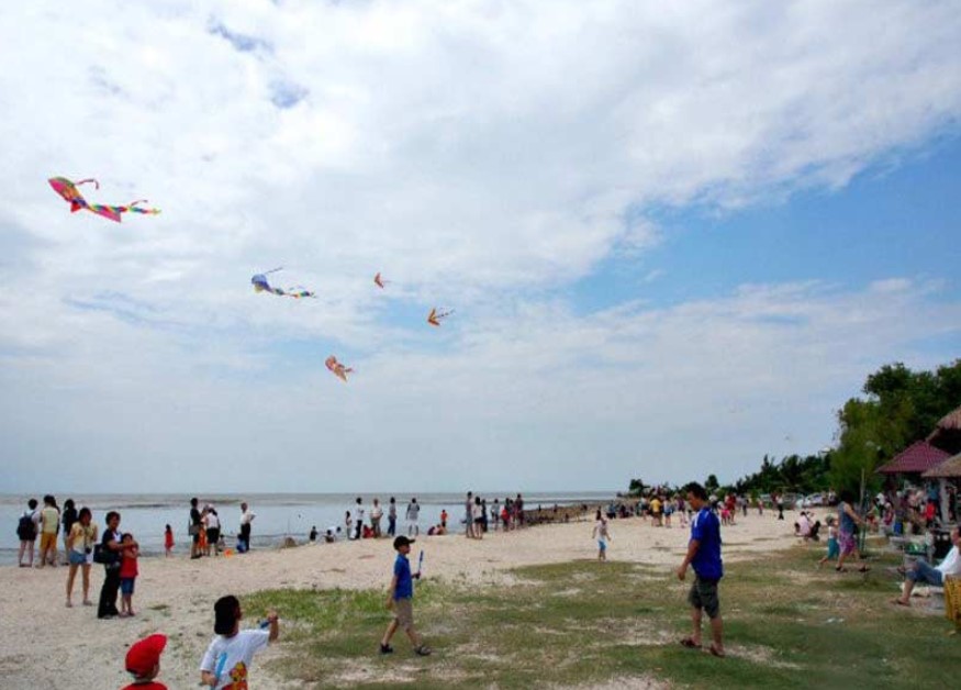 Pantai Redang Sekinchan: Harga Tiket, Waktu Operasi & Aktiviti (2026) 3 Berkelah 3