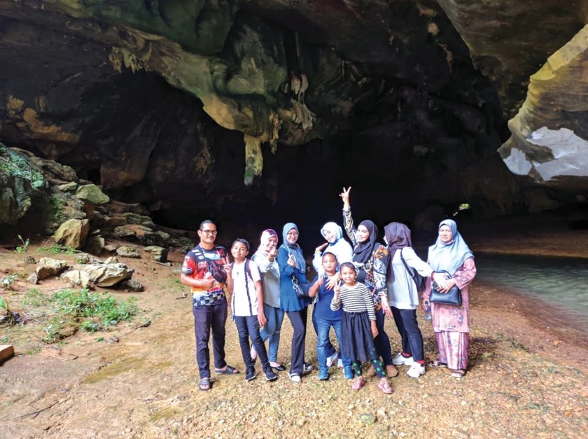 Meneroka Gua