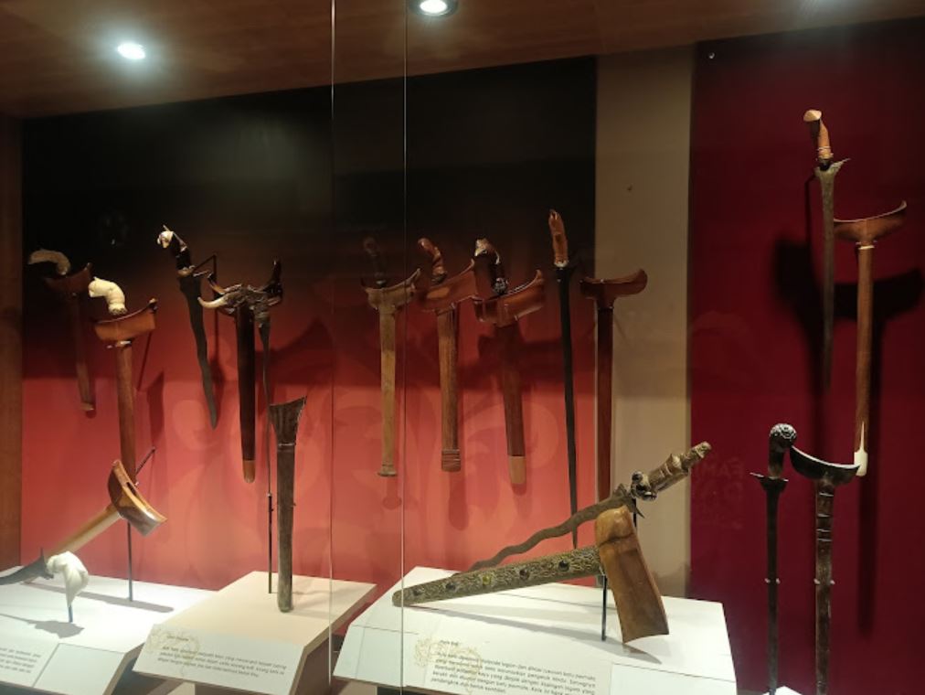 Meneroka-Galeri-Senjata Meneroka Galeri Senjata